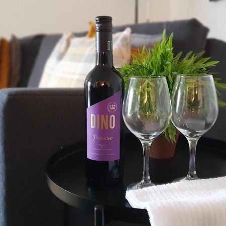 Spacious London Apartment 5 Min Walk To Leytonstone Underground Station And 5 Stops To Zone 1 Kültér fotó