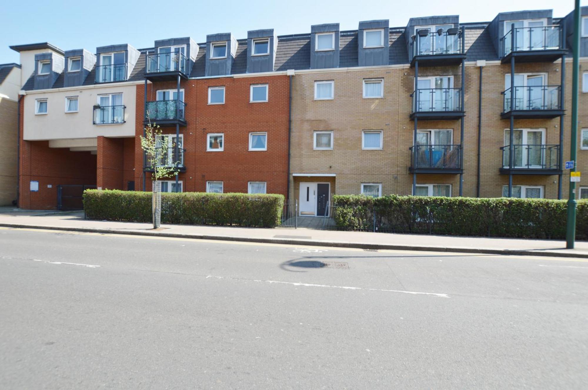 Spacious London Apartment 5 Min Walk To Leytonstone Underground Station And 5 Stops To Zone 1 Kültér fotó